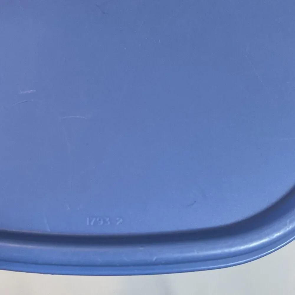 Vintage Tupperware Container Rectangle MADE IN USA 1792-2 & 1793-3 Blue Seal Lid